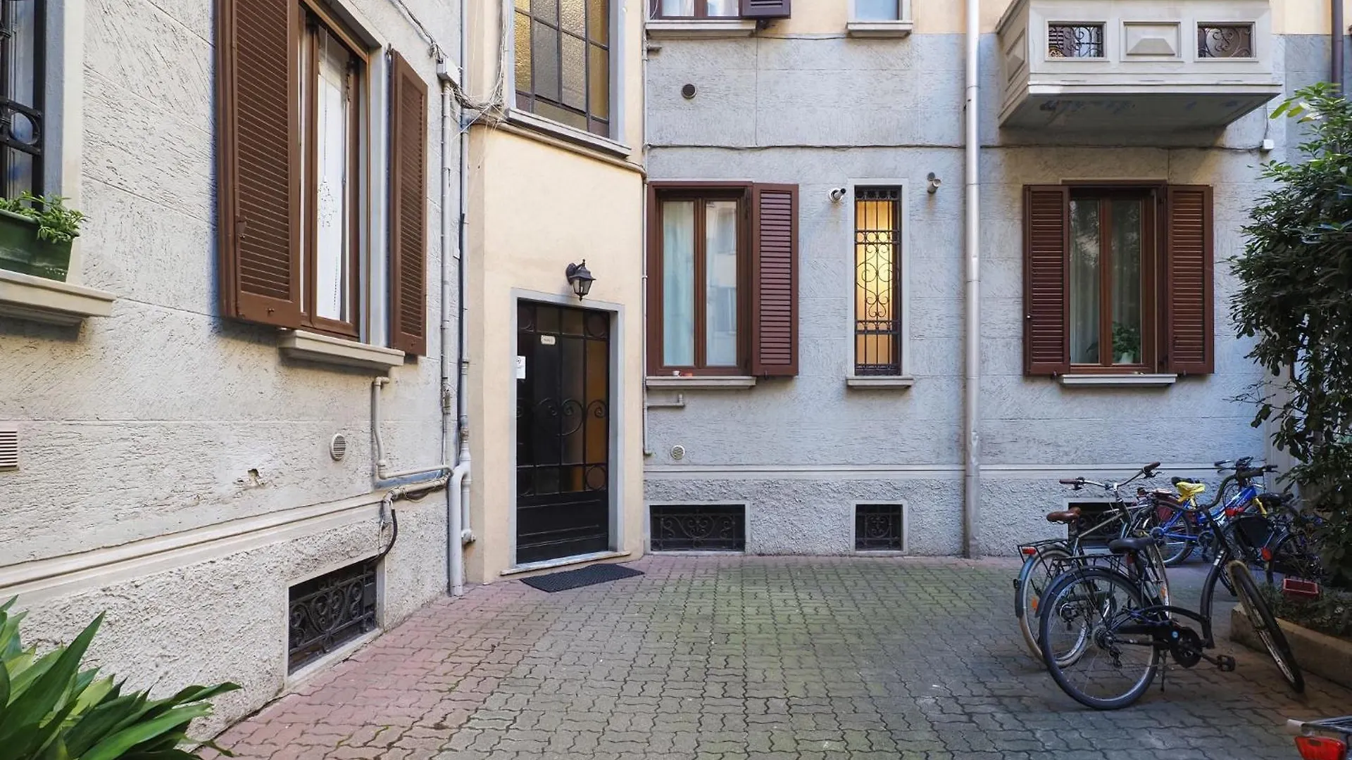 Zaffiro Apartment Milan